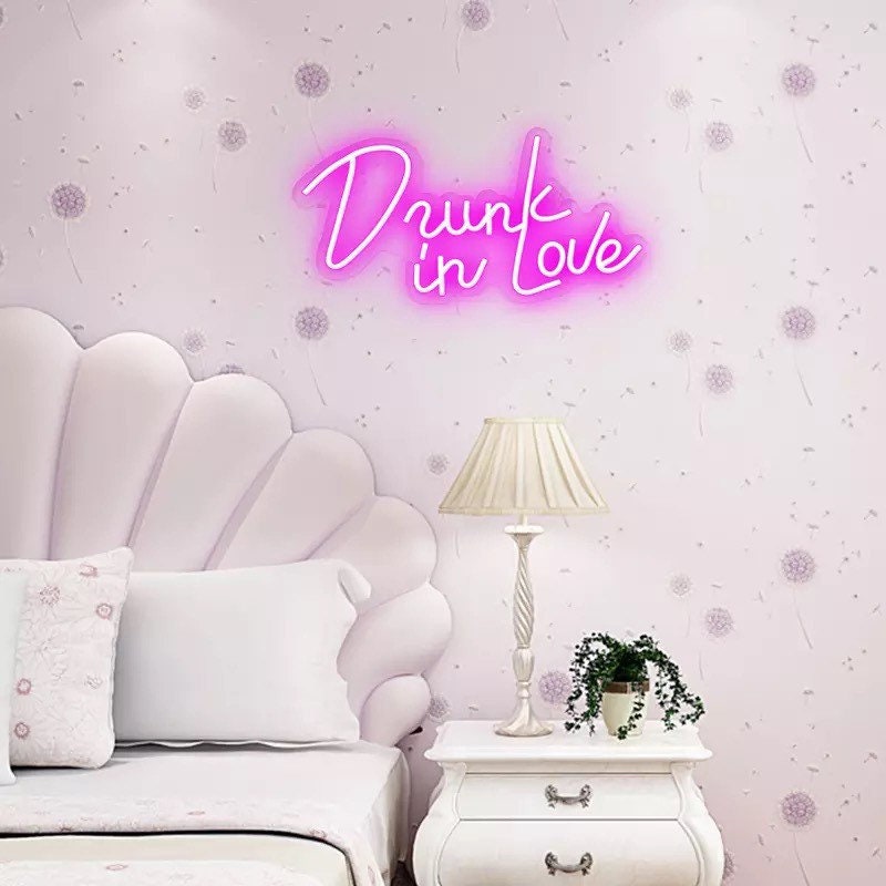 Neon Drunk in love