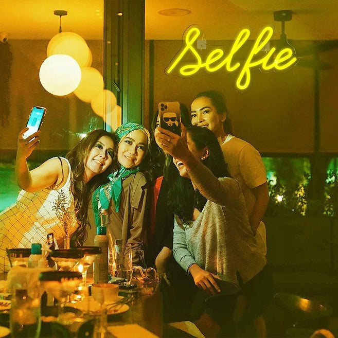 Selfie Sign